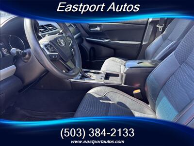 2015 Toyota Camry SE   - Photo 9 - Portland, OR 97266