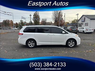 2013 Toyota Sienna LE 7-Passenger Auto   - Photo 3 - Portland, OR 97266