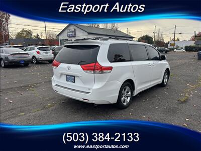 2013 Toyota Sienna LE 7-Passenger Auto   - Photo 4 - Portland, OR 97266