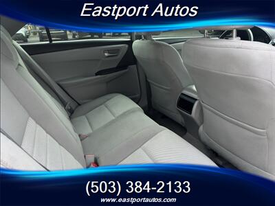 2015 Toyota Camry LE   - Photo 11 - Portland, OR 97266