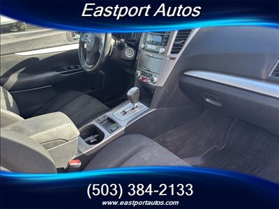 2013 Subaru Legacy 2.5i Premium   - Photo 10 - Portland, OR 97266