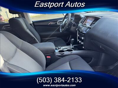 2017 Nissan Pathfinder SV   - Photo 10 - Portland, OR 97266