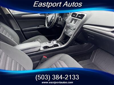 2017 Ford Fusion SE   - Photo 10 - Portland, OR 97266