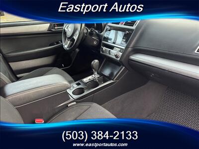 2017 Subaru Outback 2.5i Premium   - Photo 10 - Portland, OR 97266