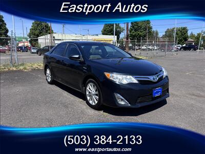2014 Toyota Camry Hybrid XLE Sedan