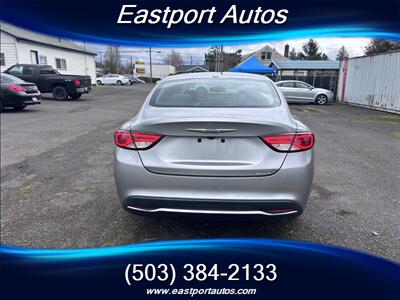 2016 Chrysler 200 Limited   - Photo 8 - Portland, OR 97266