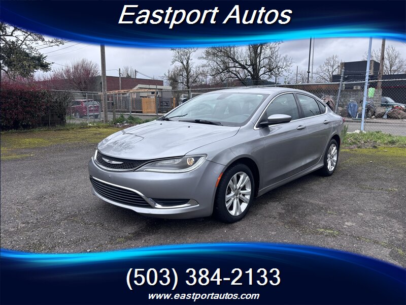 2016 Chrysler 200 Limited   - Photo 1 - Portland, OR 97266