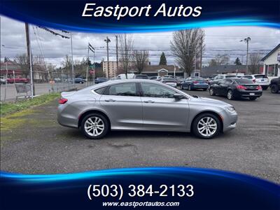 2016 Chrysler 200 Limited   - Photo 4 - Portland, OR 97266
