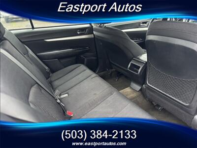 2012 Subaru Legacy 2.5i Premium   - Photo 11 - Portland, OR 97266