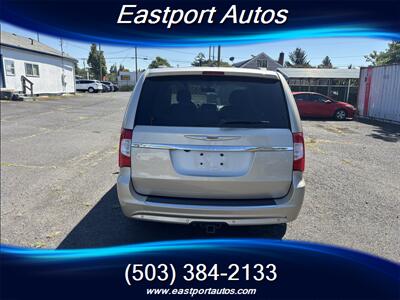2015 Chrysler Town & Country Touring-L   - Photo 8 - Portland, OR 97266