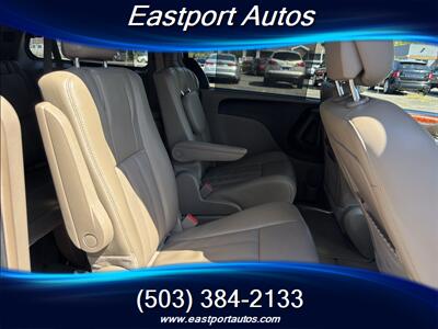 2015 Chrysler Town & Country Touring-L   - Photo 12 - Portland, OR 97266