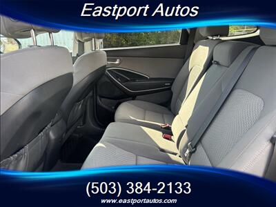 2017 Hyundai SANTA FE SE   - Photo 10 - Portland, OR 97266