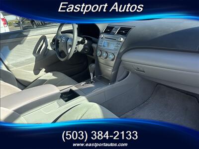 2009 Toyota Camry LE   - Photo 10 - Portland, OR 97266