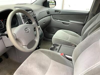 2008 Toyota Sienna CE 7-Passenger   - Photo 16 - Crest Hill, IL 60403