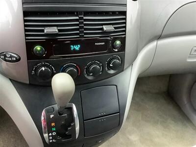 2008 Toyota Sienna CE 7-Passenger   - Photo 18 - Crest Hill, IL 60403
