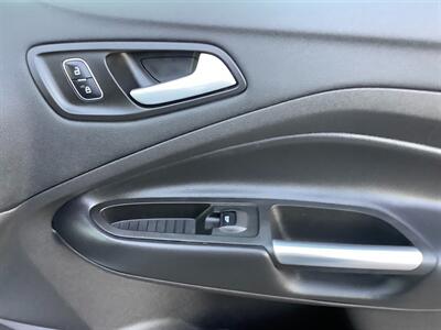 2017 Ford Escape SE   - Photo 30 - Crest Hill, IL 60403