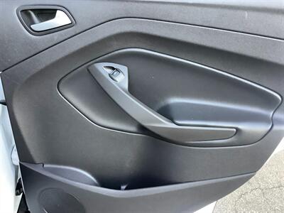 2017 Ford Escape SE   - Photo 27 - Crest Hill, IL 60403