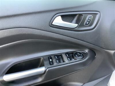 2017 Ford Escape SE   - Photo 16 - Crest Hill, IL 60403