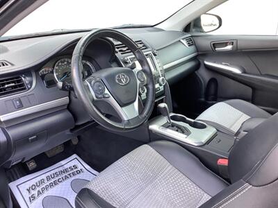 2012 Toyota Camry SE   - Photo 17 - Crest Hill, IL 60403