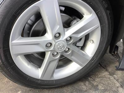 2012 Toyota Camry SE   - Photo 32 - Crest Hill, IL 60403