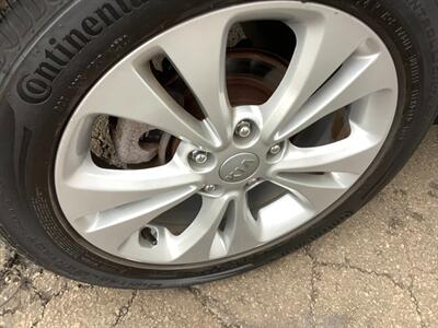 2015 Kia Soul + - Photo 35 - Crest Hill, IL 60403