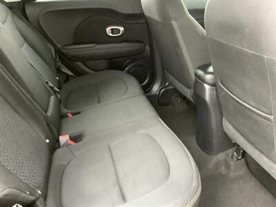 2015 Kia Soul + - Photo 23 - Crest Hill, IL 60403