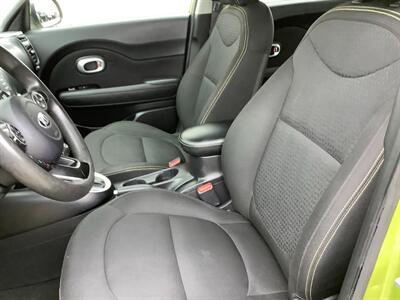 2015 Kia Soul + - Photo 18 - Crest Hill, IL 60403