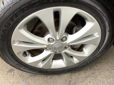 2015 Kia Soul + - Photo 34 - Crest Hill, IL 60403