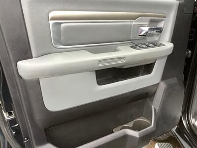 2016 RAM 1500 Big Horn - Photo 11 - Crest Hill, IL 60403