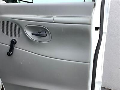 2003 Ford E-250 - Photo 21 - Crest Hill, IL 60403
