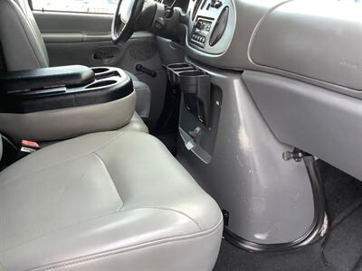 2003 Ford E-250 - Photo 22 - Crest Hill, IL 60403