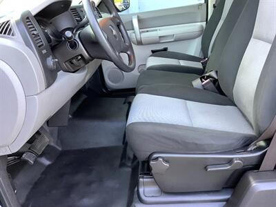 2009 Chevrolet Silverado 1500 Work Truck   - Photo 12 - Crest Hill, IL 60403