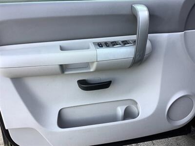 2009 Chevrolet Silverado 1500 Work Truck   - Photo 10 - Crest Hill, IL 60403