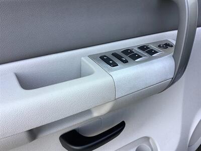 2009 Chevrolet Silverado 1500 Work Truck   - Photo 11 - Crest Hill, IL 60403