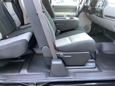 2009 Chevrolet Silverado 1500 Work Truck   - Photo 29 - Crest Hill, IL 60403