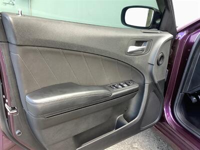 2020 Dodge Charger SXT - Photo 15 - Crest Hill, IL 60403