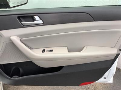 2015 Hyundai SONATA Limited   - Photo 25 - Crest Hill, IL 60403