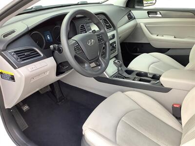 2015 Hyundai SONATA Limited   - Photo 14 - Crest Hill, IL 60403