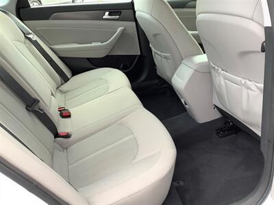 2015 Hyundai SONATA Limited   - Photo 24 - Crest Hill, IL 60403