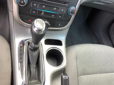 2015 Chevrolet Malibu LS - Photo 19 - Crest Hill, IL 60403