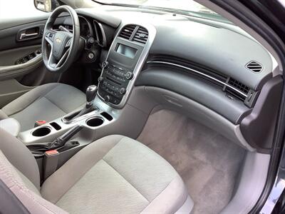 2015 Chevrolet Malibu LS - Photo 29 - Crest Hill, IL 60403