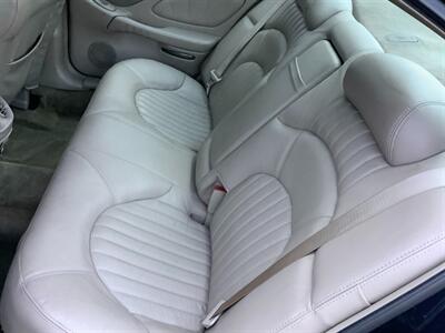 2000 Pontiac Bonneville SSEi   - Photo 22 - Crest Hill, IL 60403