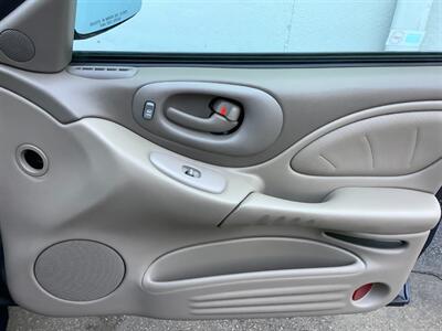 2000 Pontiac Bonneville SSEi   - Photo 27 - Crest Hill, IL 60403