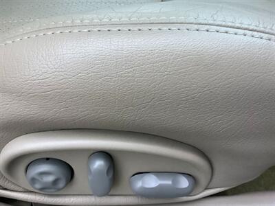 2000 Pontiac Bonneville SSEi   - Photo 30 - Crest Hill, IL 60403