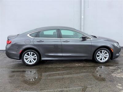 2015 Chrysler 200 Limited   - Photo 6 - Crest Hill, IL 60403