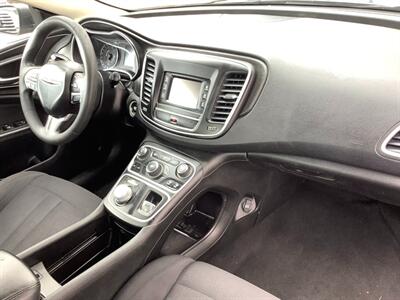 2015 Chrysler 200 Limited   - Photo 26 - Crest Hill, IL 60403