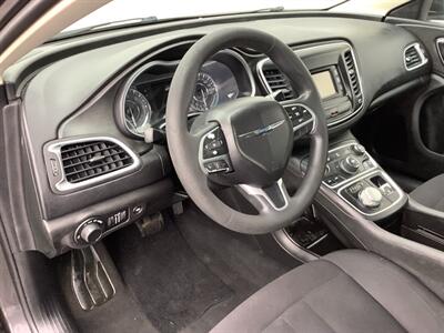 2015 Chrysler 200 Limited   - Photo 14 - Crest Hill, IL 60403