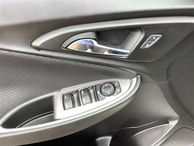 2024 Chevrolet Malibu LT - Photo 11 - Crest Hill, IL 60403