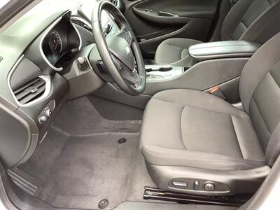 2024 Chevrolet Malibu LT - Photo 12 - Crest Hill, IL 60403