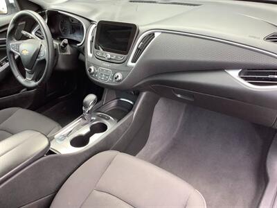 2024 Chevrolet Malibu LT - Photo 34 - Crest Hill, IL 60403